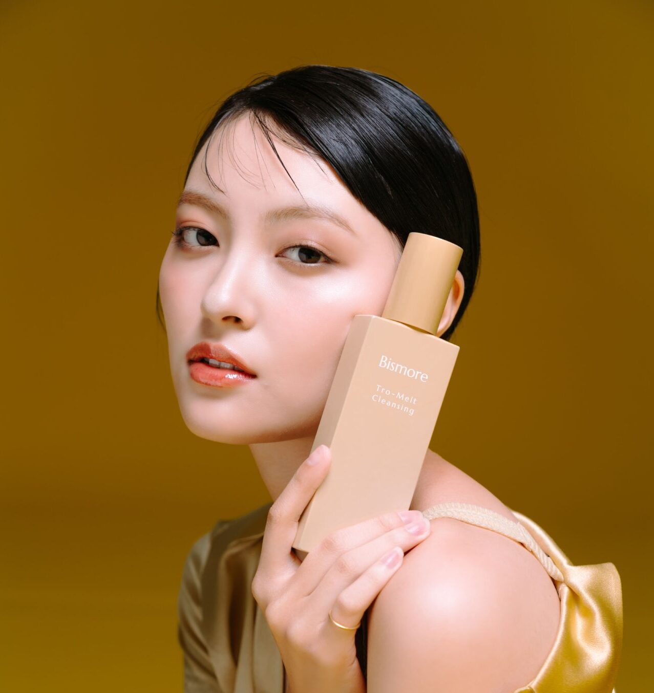 角栓、とろけ出す。「Tro-Melt Cleansing」発売開始 - Bismore